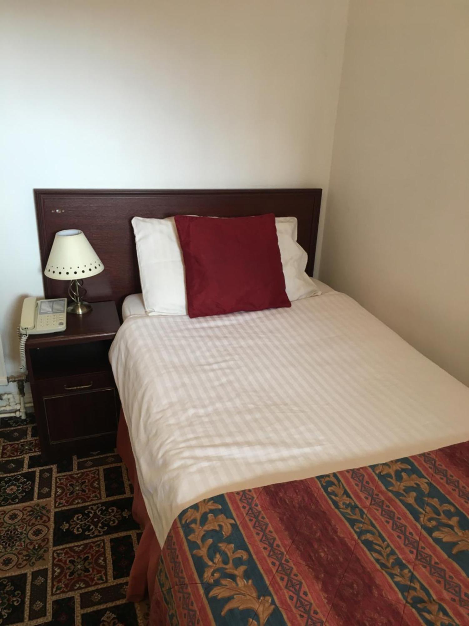 Waverley Hotel Уоркингтън Стая снимка