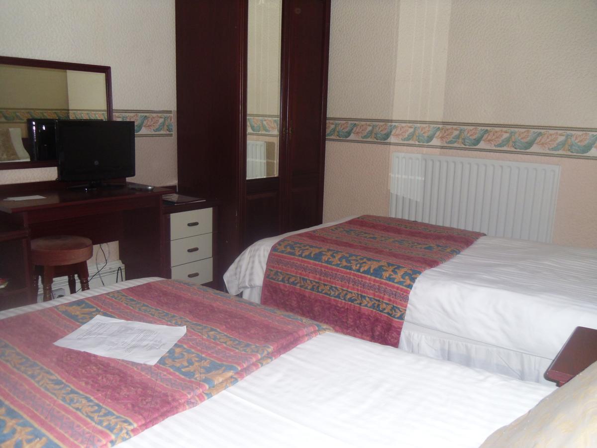 Waverley Hotel Уоркингтън Стая снимка