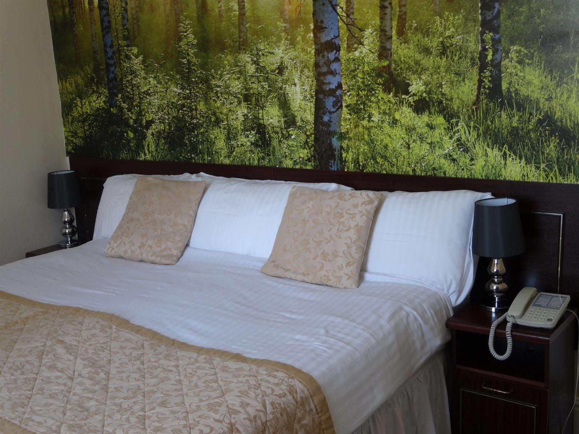 Waverley Hotel Уоркингтън Екстериор снимка